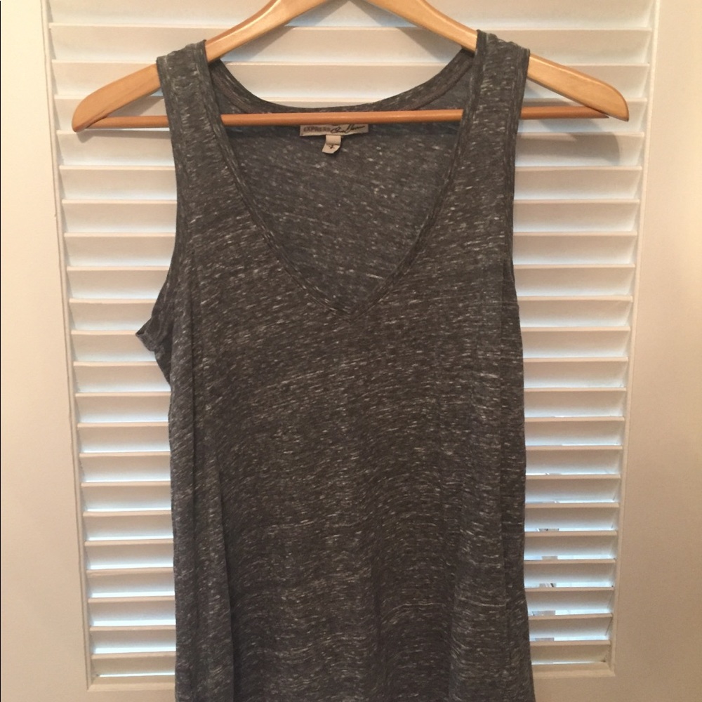 Express One Eleven women’s vneck top